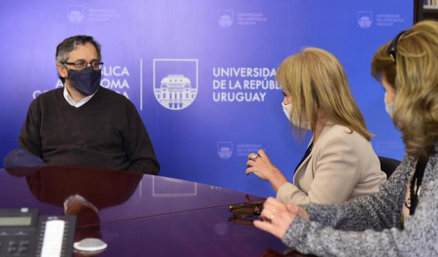 Reunión junto al rector de la Universidad de la República, Rodrigo Arim