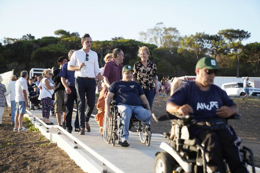 Inauguración de rampa accesible en Playa del Cerro