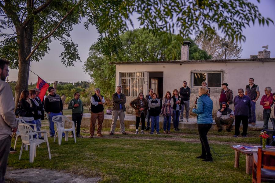 Charla con vecinas y vecinos de El Colorado